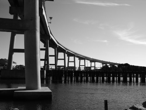 A black and white picture of the HB bridge